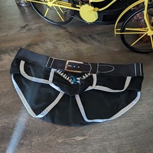 Low-rise briefs